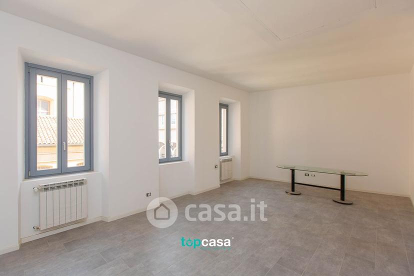 Bilocale in Via Milano 2 — foto 2 di 17