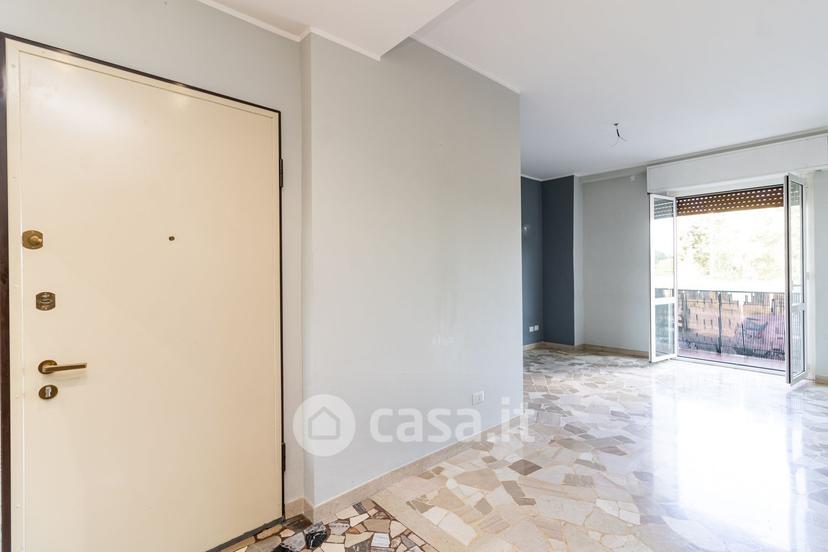 Trilocale in Via Martiri di Marzabotto 81 — foto 24 di 28