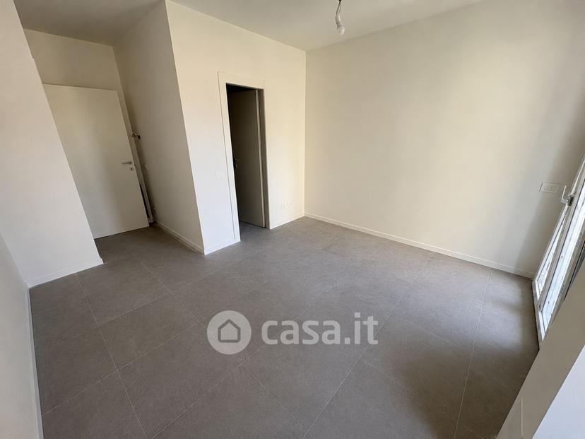 Quadrilocale in Via Petrarca — foto 13 di 24