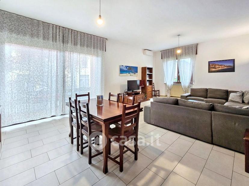 Villa in Viale Ugo Foscolo 46 — foto 38 di 70