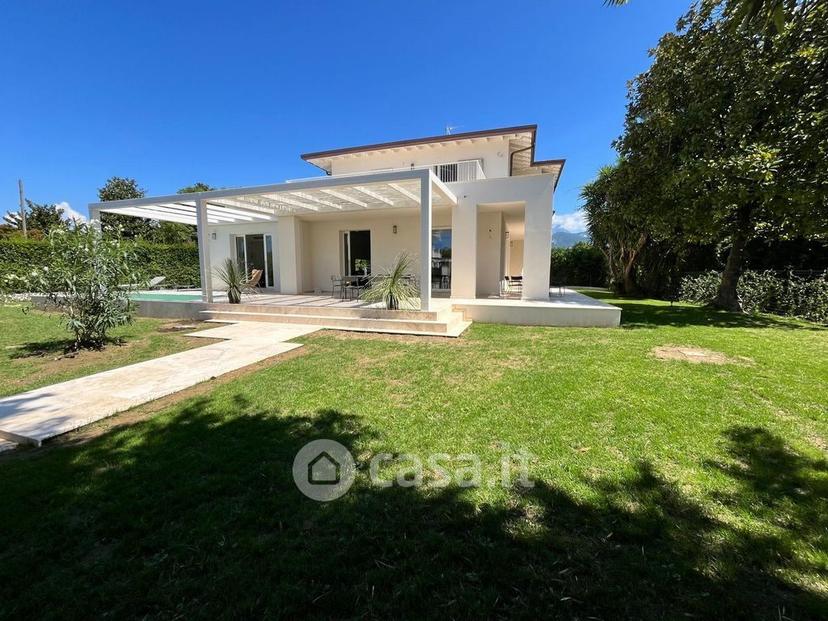 Villa in Via XX Settembre — foto 22 di 27