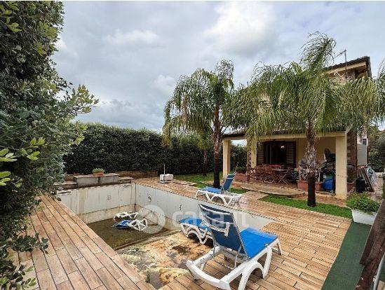Villa in Via del Cormorano 12 — foto 2 di 31