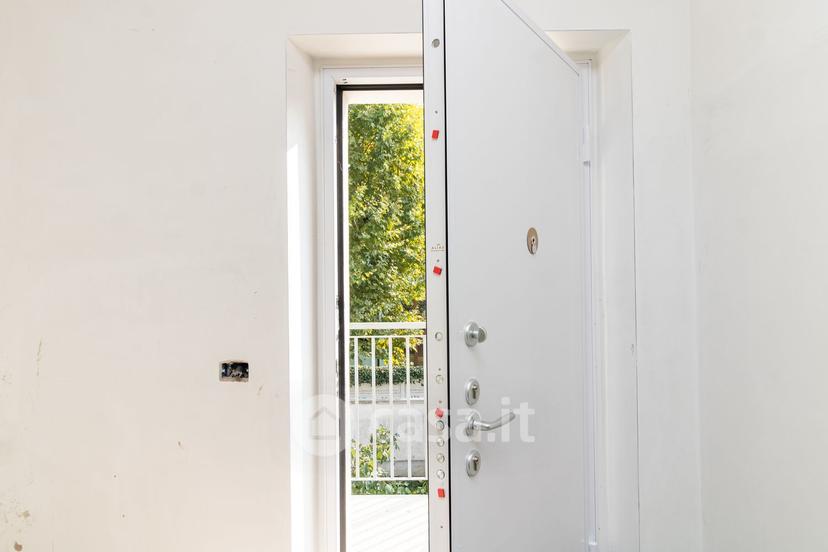 Trilocale in Via Verbano 13 — foto 6 di 14