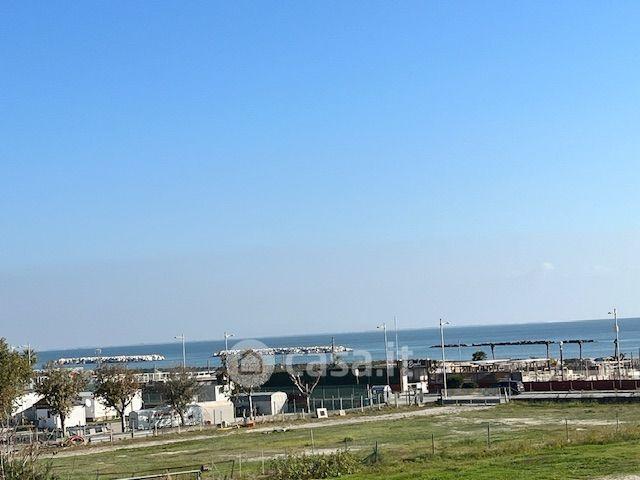Trilocale in Lungomare Italia — foto 17 di 34