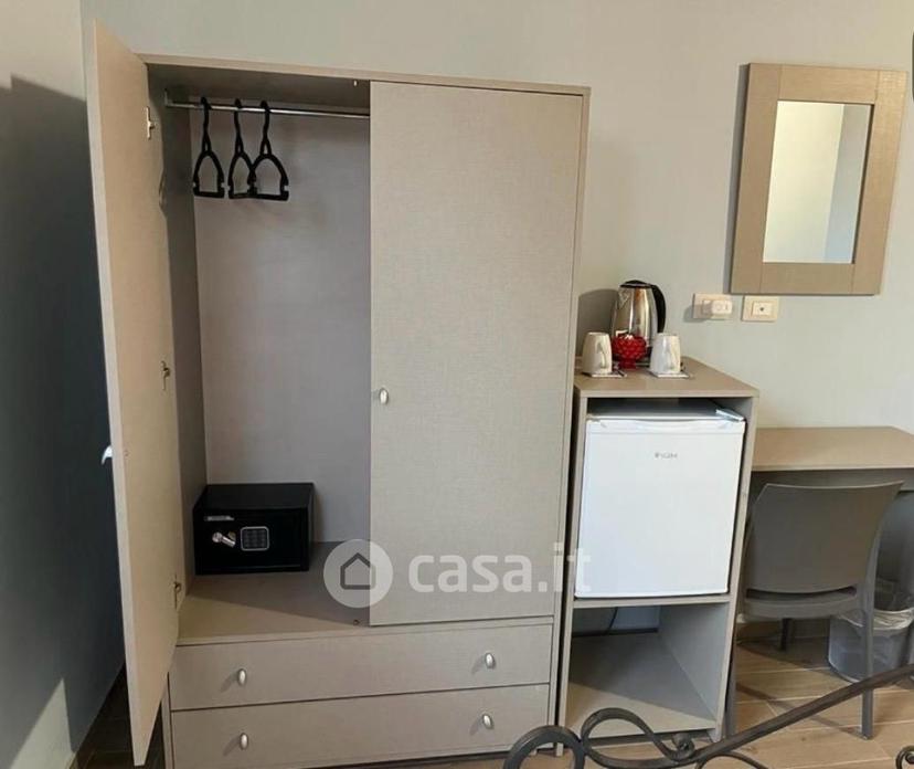 Stanza in Via Arancio 33 — foto 6 di 25