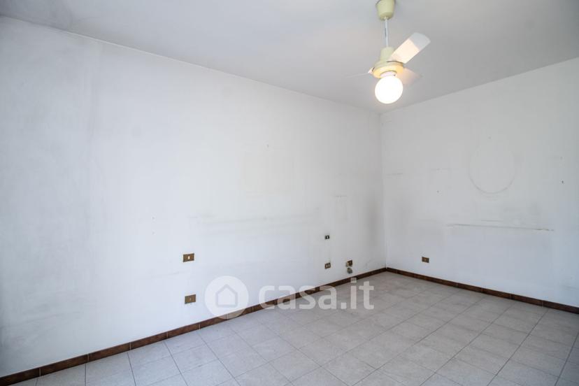 Appartamento in Via Volturno 80 — foto 4 di 43