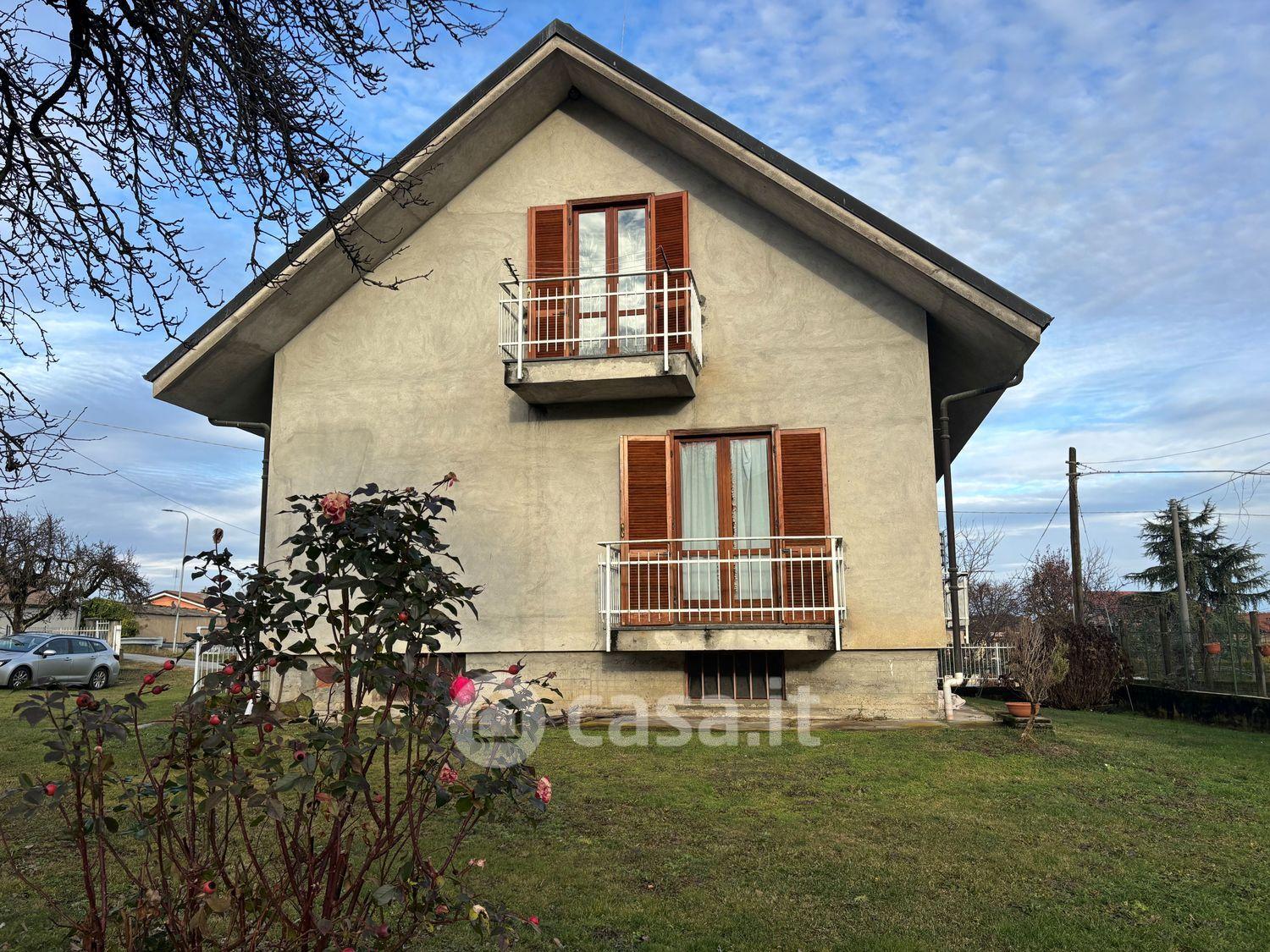 Villa in Via Cave 237