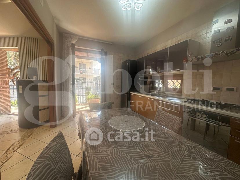 Villa in Via Benvenuto Cellini 9 — foto 10 di 30