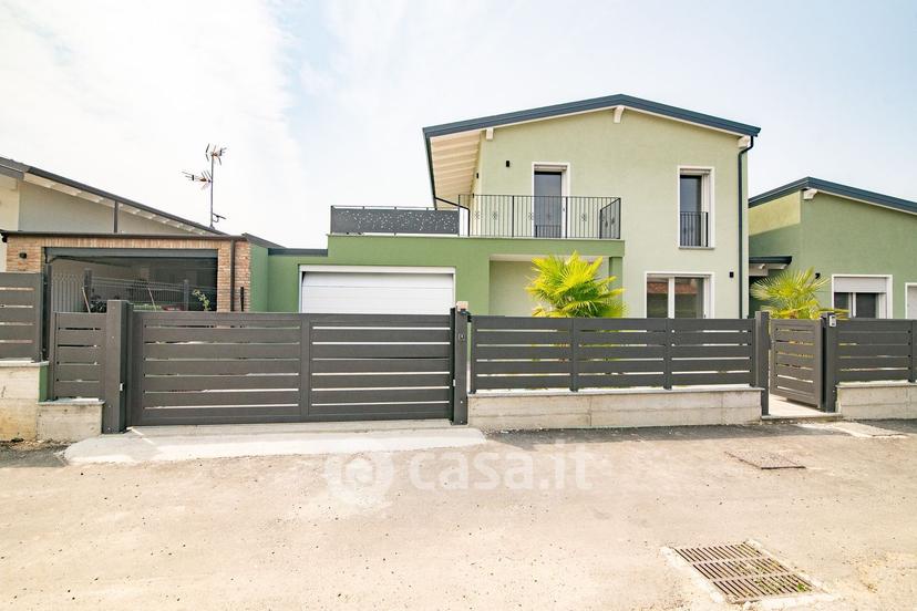 Villa in Via Mario Baratta — foto 35 di 63