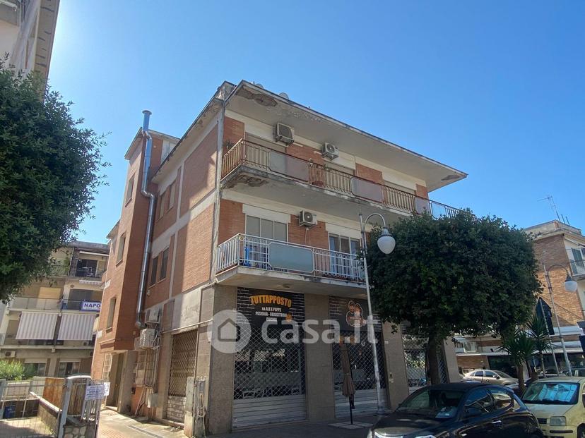 Appartamento in Via Italo Balbo 37 — foto 2 di 25