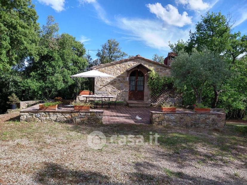 Villa in Strada Senza Nome 53011 — foto 23 di 45