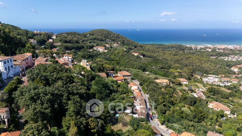 Villa in Via Giorgio Byron 52 — foto 12 di 32