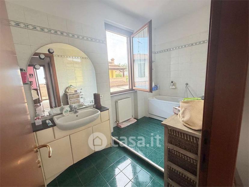 Villa in Via Cristoforo Colombo — foto 13 di 45