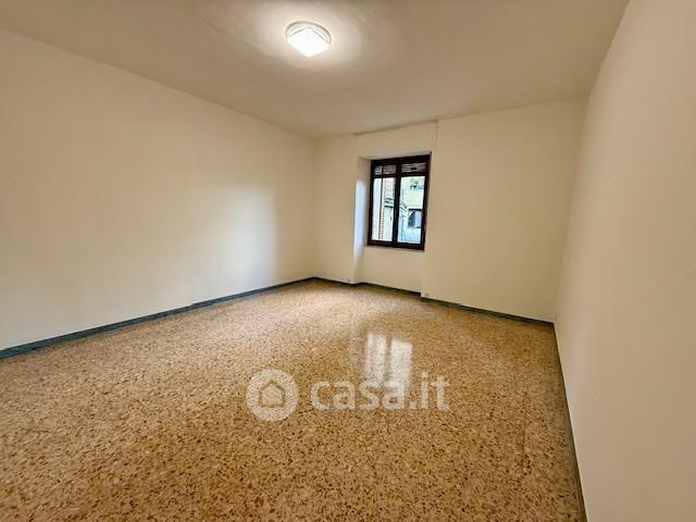 Appartamento in Via Cesare Battisti 53100 — foto 16 di 25