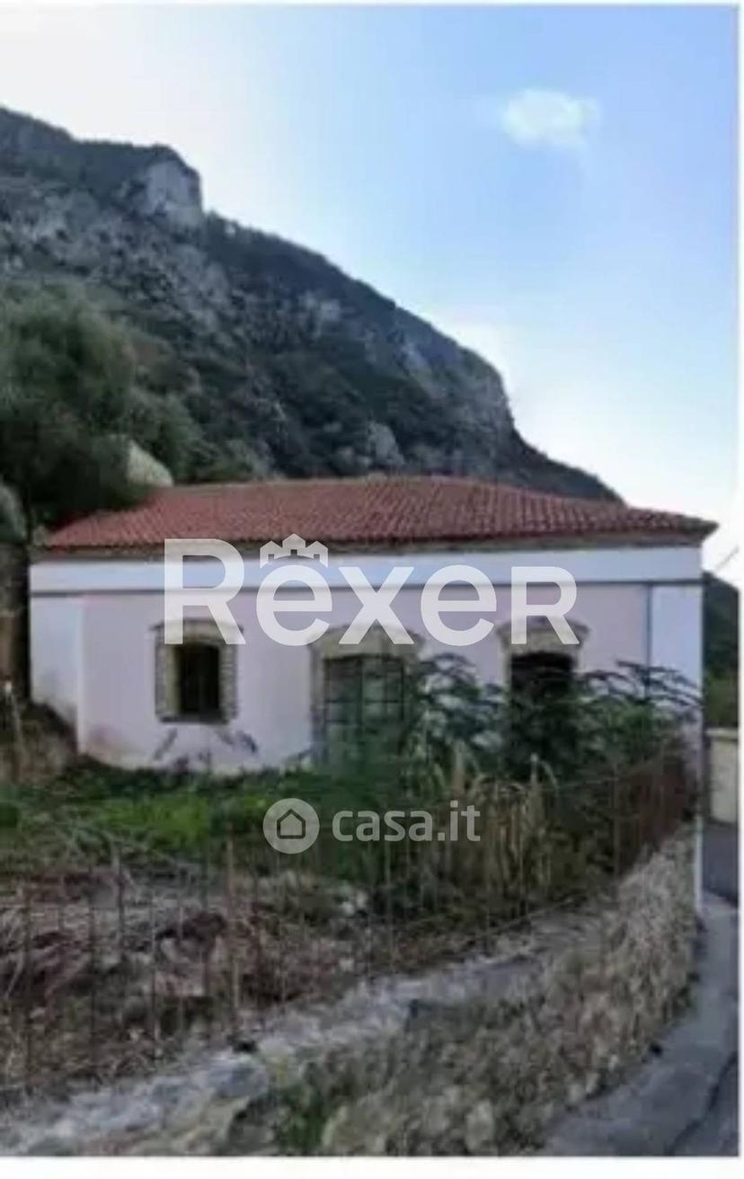 Villa in Via Marinella — foto 10 di 14