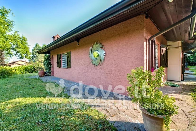 Villa in Via Alessandro Manzoni 28 — foto 7 di 43