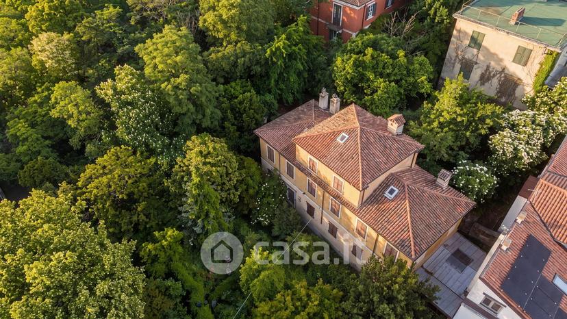 Villa in Via Ippolito Pindemonte 3 — foto 4 di 11