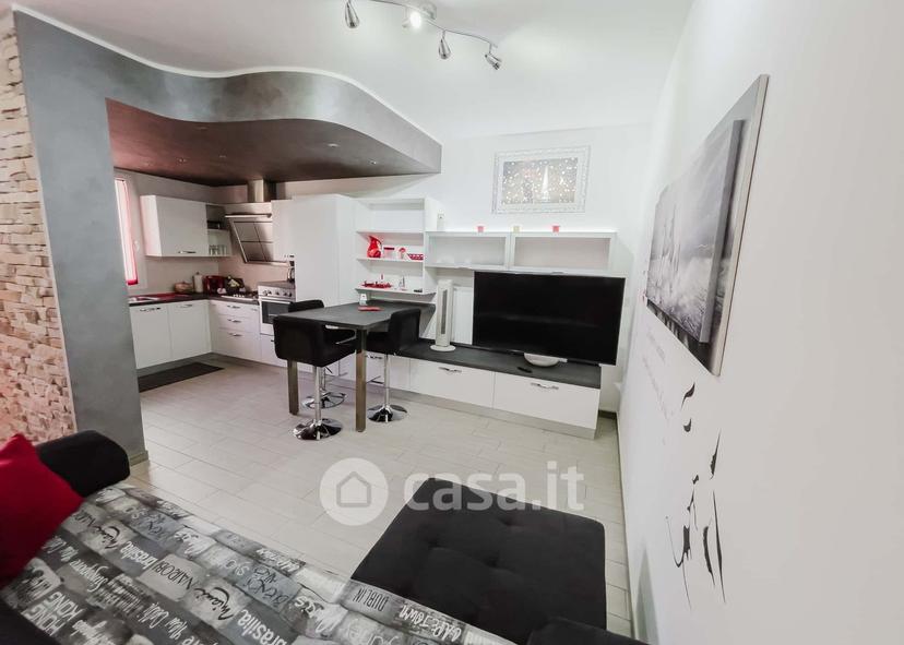Bilocale in Via Antonio Sant'Elia 27 — foto 7 di 10