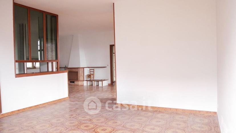 Trilocale in Via Taverna Campanile 70 — foto 14 di 38