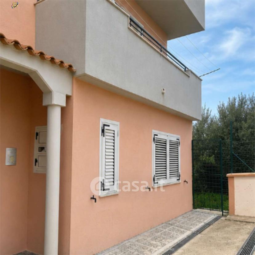 Quadrilocale in Via Nicholas Green 105 — foto 4 di 34