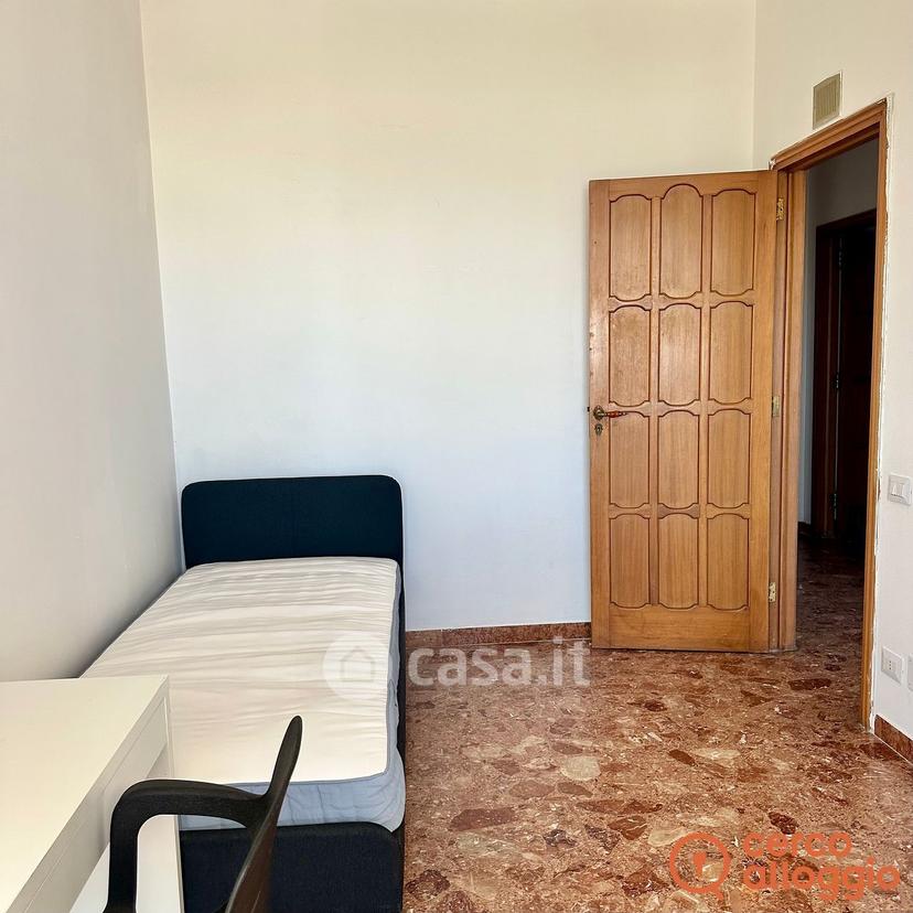 Stanza in Via Don Bosco 23