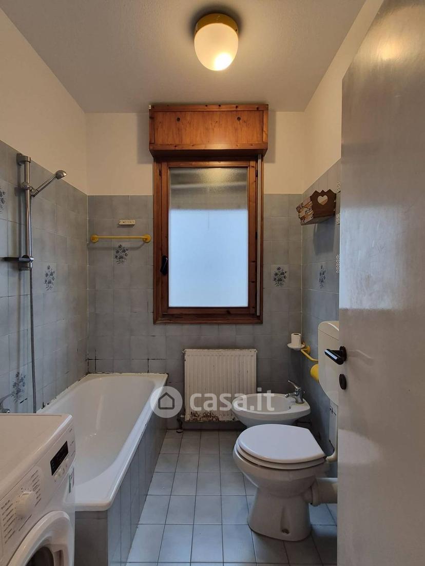 Bilocale in Via Vasco Zappaterra 36 — foto 20 di 40