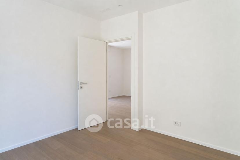 Bilocale in Via Galileo Galilei 50 — foto 3 di 14