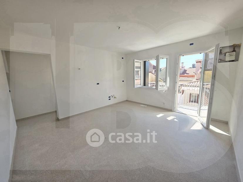 Quadrilocale in Fondamenta Canal Lombardo 1411 — foto 9 di 26