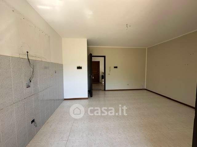 Trilocale in Via F. Petrarca 8 — foto 4 di 11