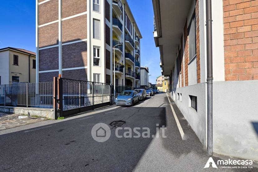 Trilocale in Via F. Cordoni 6 — foto 15 di 24