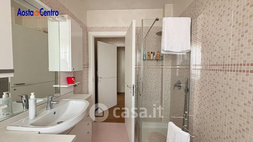 Bilocale in Viale Giorgio Carrel 39 — foto 2 di 20