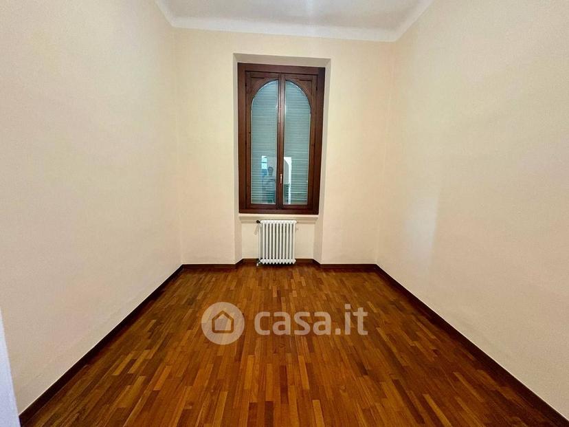 Villa in Via Vittorio Alfieri 2 — foto 30 di 78