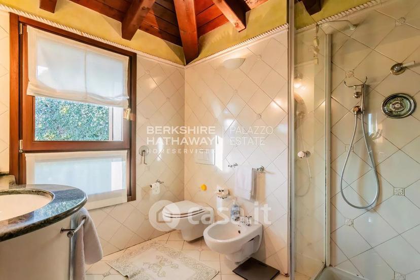 Villa in Via Per Brunate — foto 11 di 44