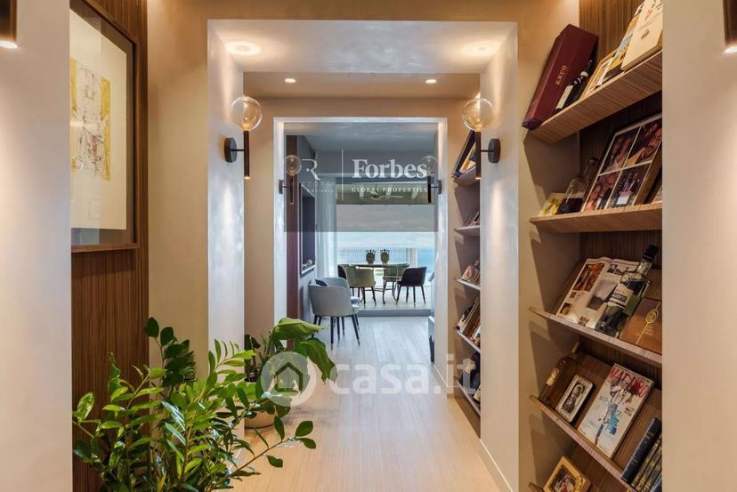 Villa in Via David Herbert Lawrence — foto 2 di 66