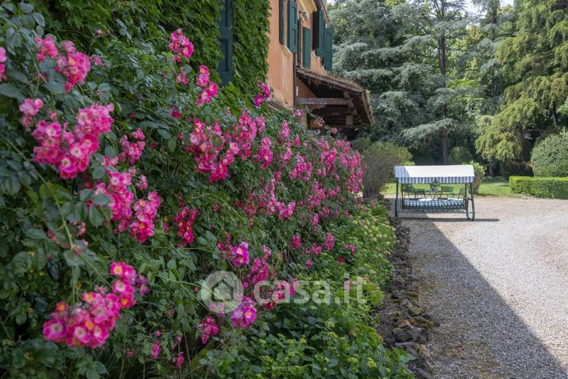 Villa in Via Castelnuovo Rangone — foto 72 di 101