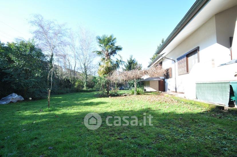 Villa in Via Leonardo da Vinci 35 — foto 20 di 42