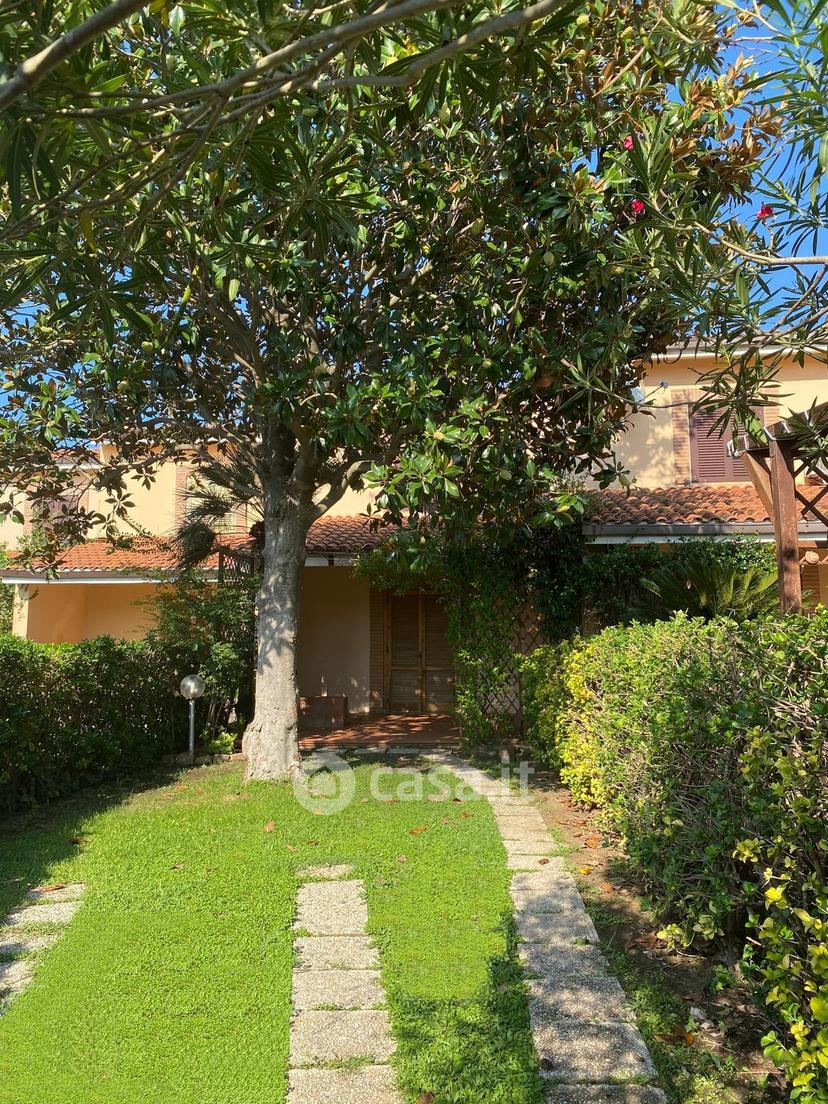 Trilocale in Via della Fattoria Romana — foto 7 di 16