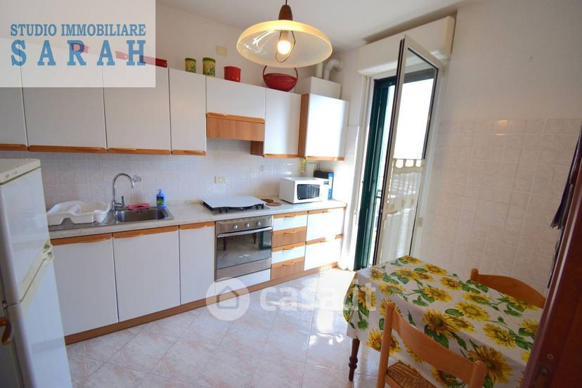 Trilocale in Via Aurelia Nord 200 — foto 25 di 28