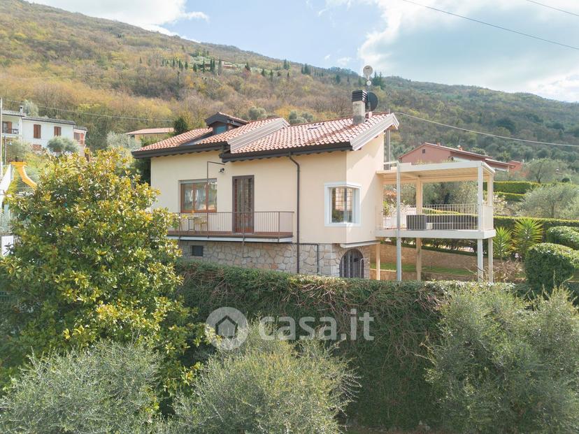 Villa in Via Alessandro Manzoni — foto 46 di 53
