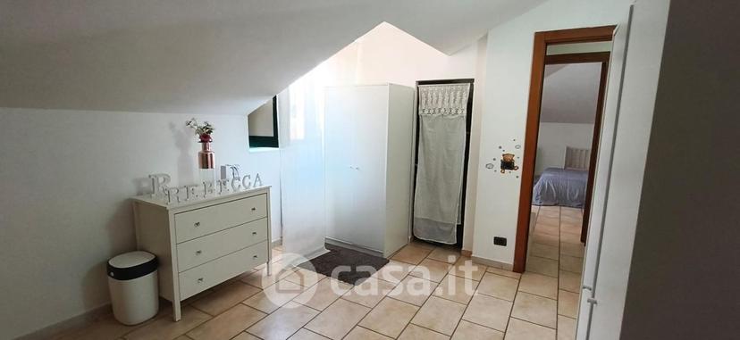 Trilocale in Via Arturo Adinolfi 2 — foto 9 di 13
