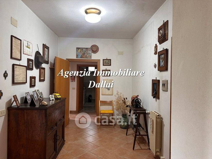 Villa in Via Roma 29 — foto 46 di 54