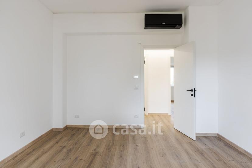 Appartamento in Via Livorno 3 — foto 15 di 33