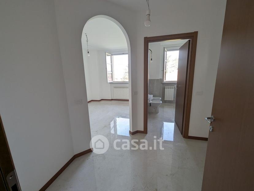 Trilocale in Via Badia 21 — foto 12 di 18