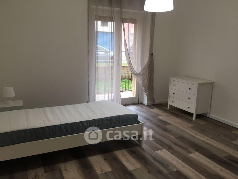 Stanza in Via Perinetto da Benevento 56 — foto 4 di 14