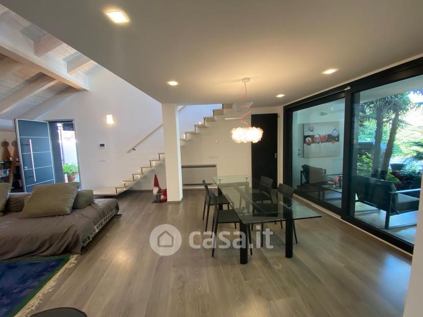 Villa in Via Otello Putinati — foto 2 di 48