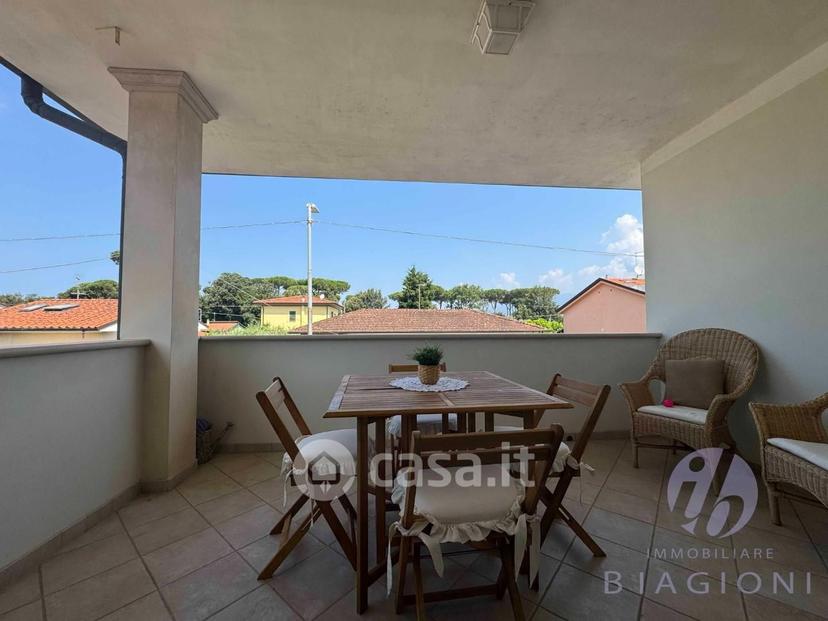 Villa in Via Cortona 120 — foto 21 di 37