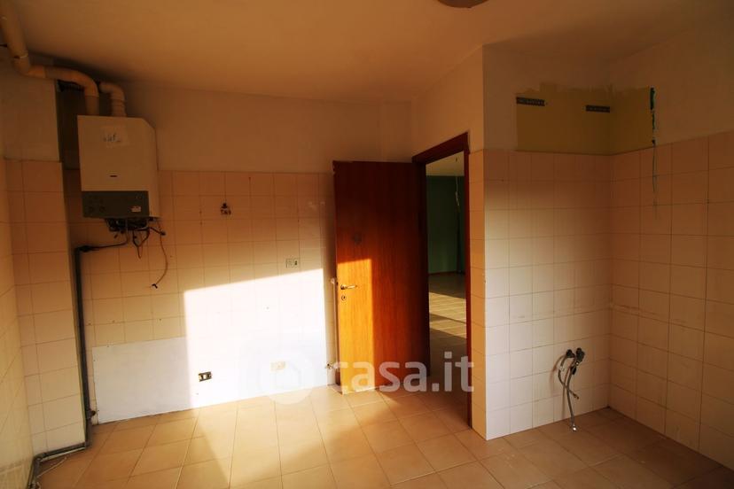 Trilocale in Via Friuli 100 — foto 2 di 35