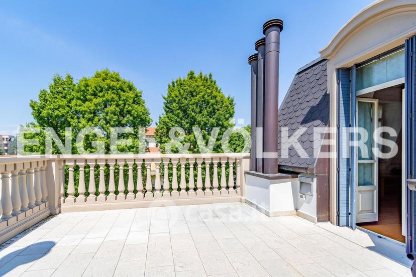 Villa in Corso Leonardo da Vinci — foto 23 di 39