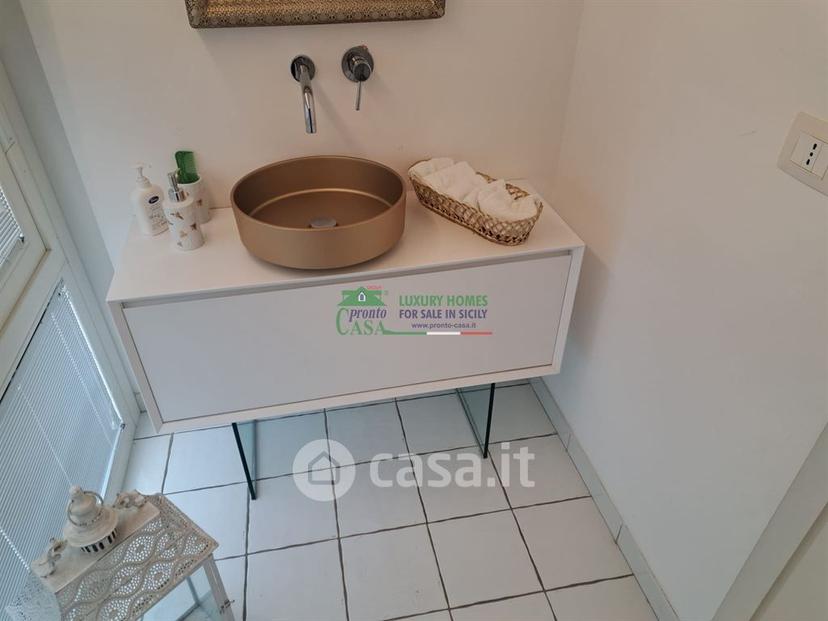 Trilocale in Via Genova — foto 11 di 16