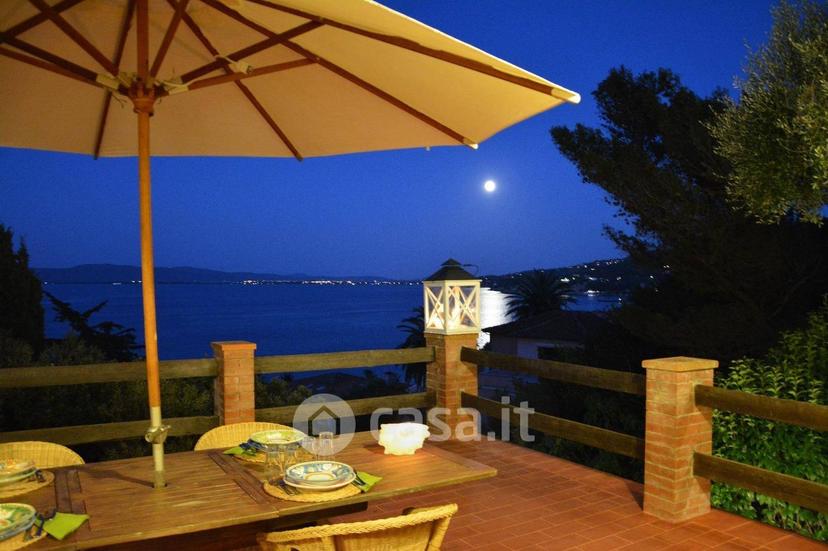 Villa in Via dei Fari 1 — foto 18 di 46